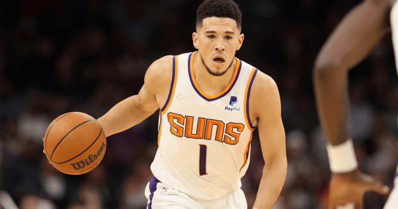bbnba-booker-leads-hot-suns-team-to-14th-straight-win