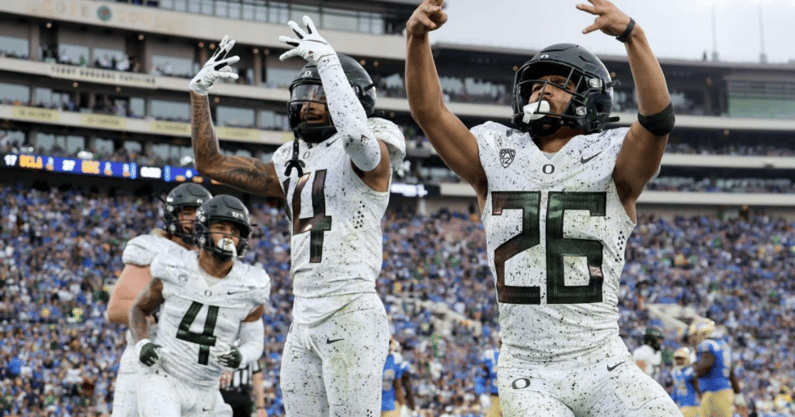 oregons-players-react-to-hiring-of-dan-lanning-as-ducks-head-coach (1)