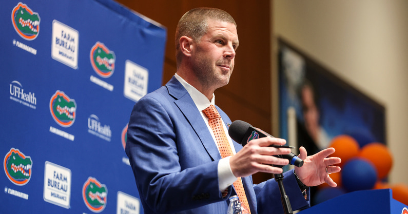 report-billy-napier-florida-gators-looks-to-hire-assistant-coaches-nfl-assistants-with-college-experience-chris-rumph-chicago-bears-karl-scott-minnesota-vikings-erik-henderson-los-angeles-rams