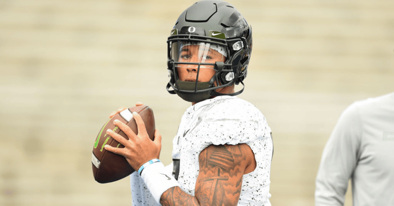 report-oregon-quarterback-robby-ashford-expected-to-enter-transfer-portal