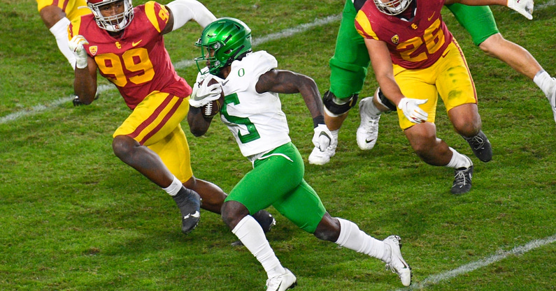 oregon-running-back-explains-decision-transfer-portal-flirtation-dan-lanning