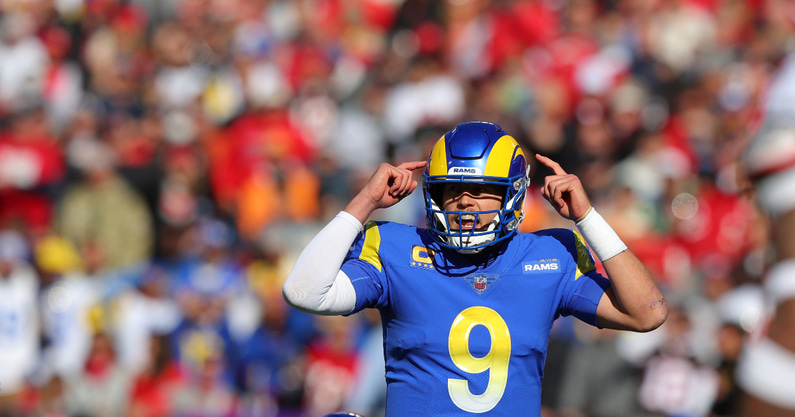 watch-matthew-stafford-throws-70-yard-touchdown-bomb-to-cooper-kupp-los-angeles-rams-take-lead-over-tampa-bay-buccaneers