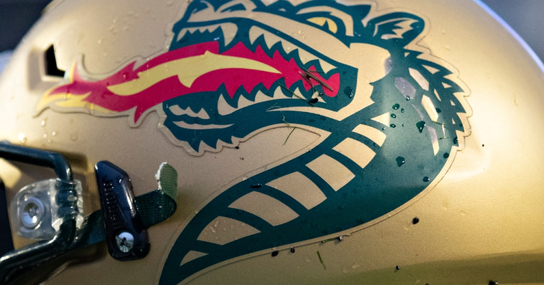 uab-blazers-hiring-former-sec-offensive-coordinator-to-coaching-staff-darin-hinshaw-kentucky-wildcats-alabama-birmingham-bill-clark-matt-zenitz-conference-usa
