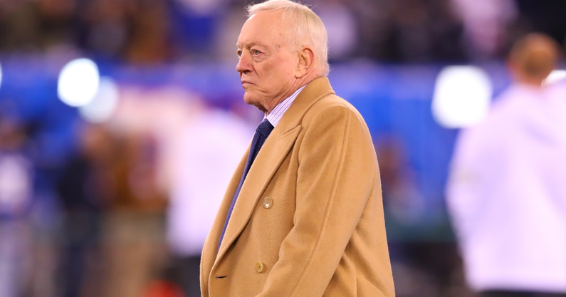 police Report Dallas cowboys Car accident Jerry Jones hit was making improper left turn