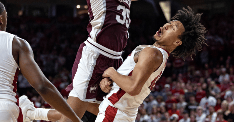 Arkansas Forward Jaylin Williams is a Charge Taking Machine
