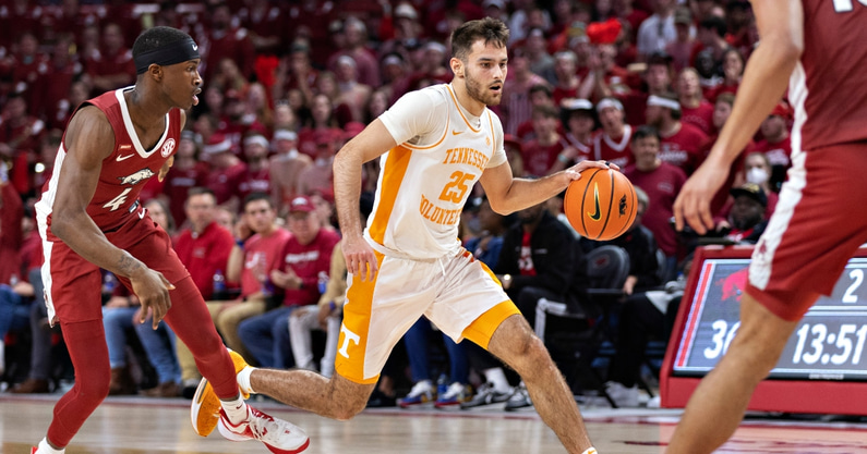Arkansas at Tennessee: How to watch, odds, score predictions ...