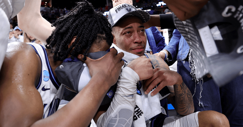 WATCH: Villanova players console Justin Moore after Elite ...