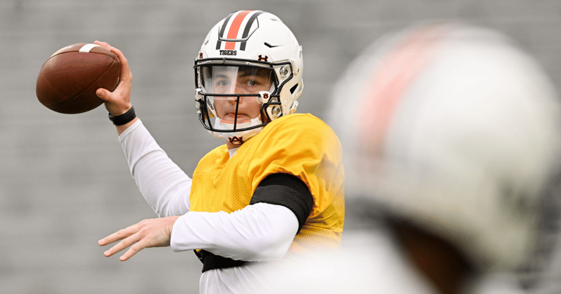 Zach Calzada, Auburn football camp