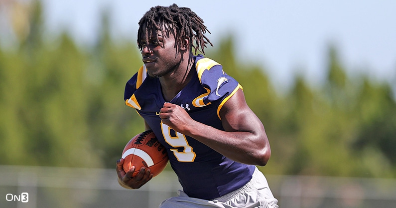 watch-alabama-4-star-rb-commit-richard-young-scores-90-yard-touchdown