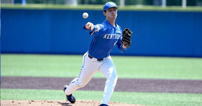 kentucky-splits-friday-doubleheader-sec-tournament-saturday-win