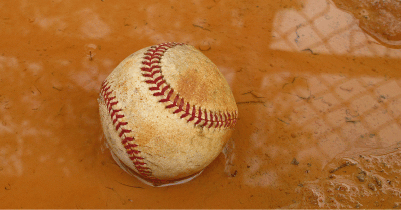 kentucky-vs-auburn-sec-baseball-tournament-weather-delay