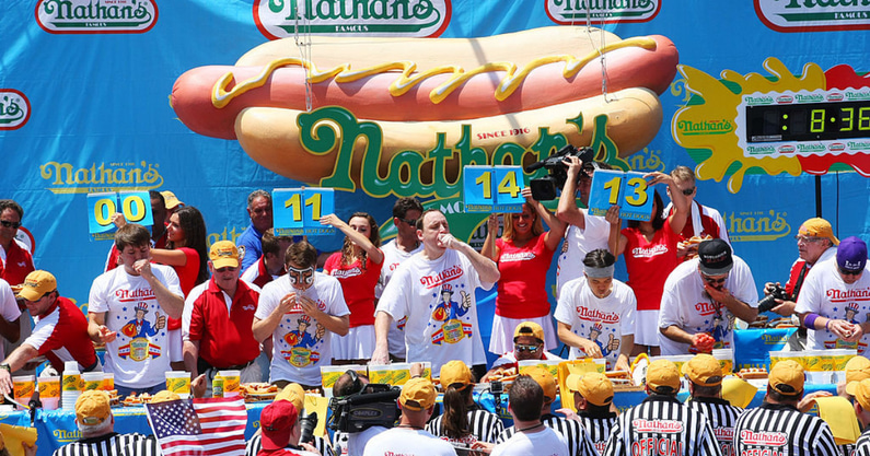 bartley-weaver-kentuckian-competing-nathans-hot-dog-eating-contest