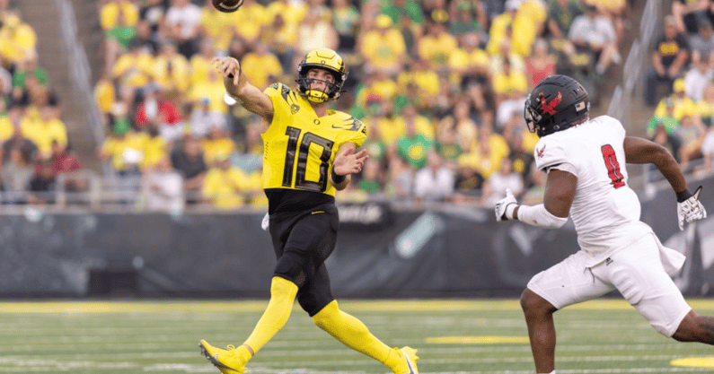 watch-bo-nix-discusses-oregons-preparation-for-ducks-matchup-with-washington-state