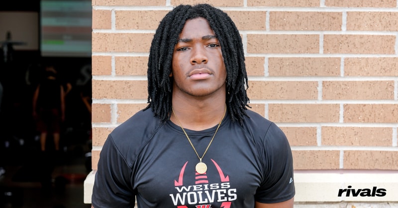 Tre Moore.jpg