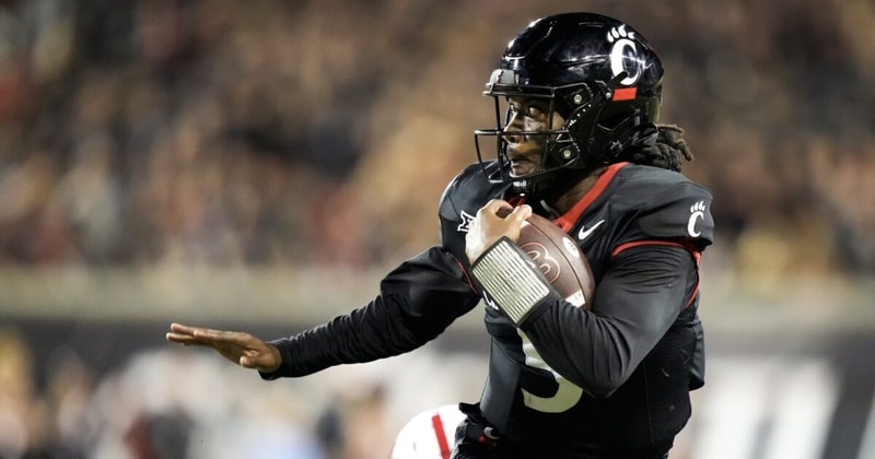 NCAA football: Miami RedHawks at Cincinnati Bearcats