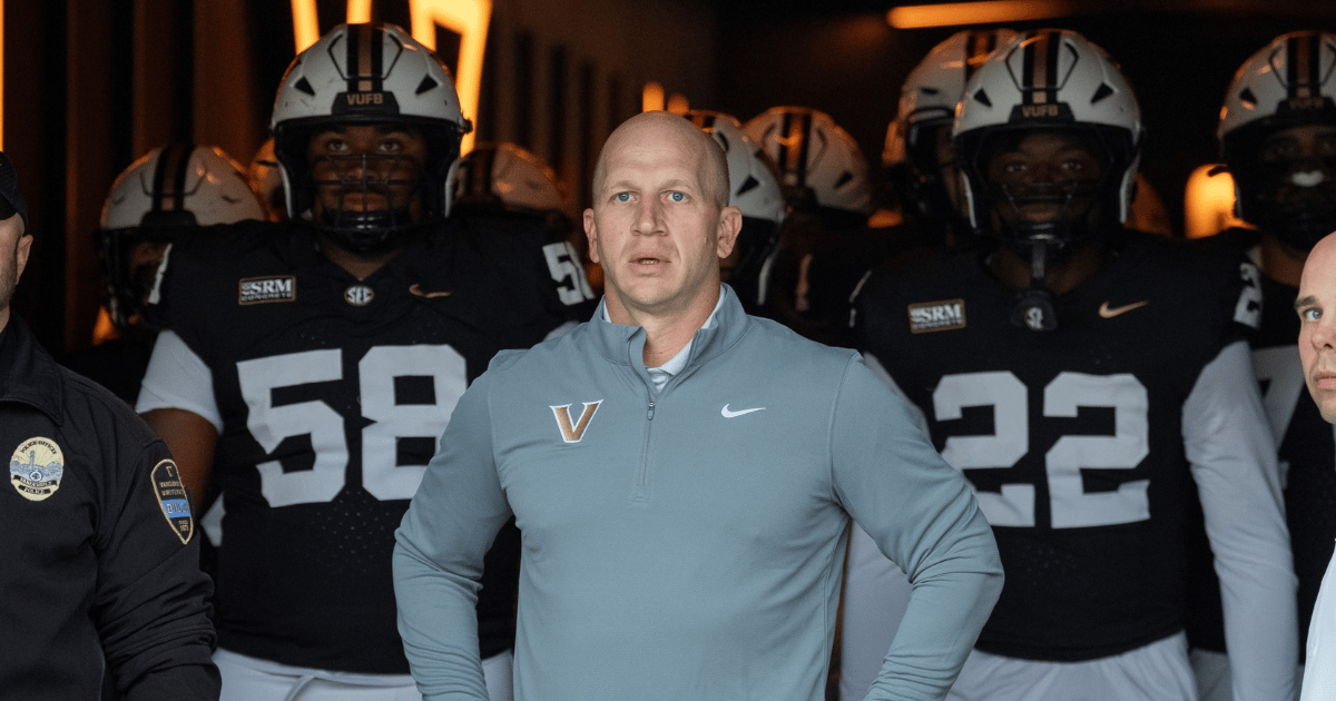 Clark Lea believes Vanderbilt can beat Kentucky if the Commodores stop beating themselves