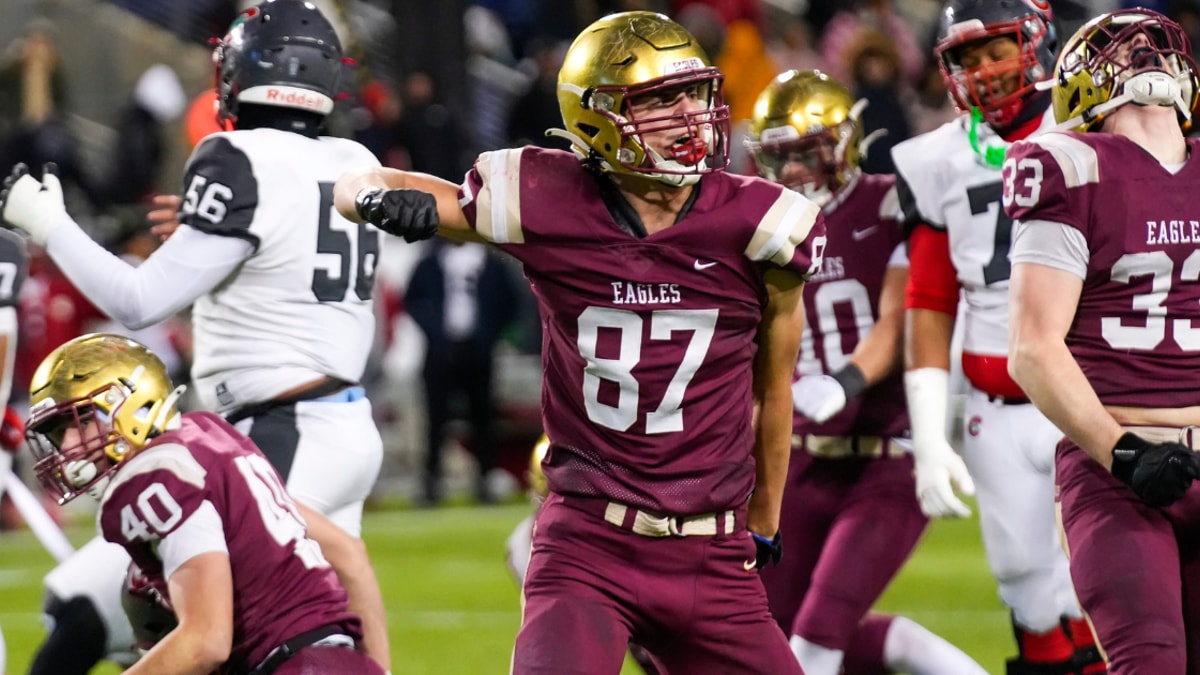 Bishop Watterson's Jack Schuler (87) celebrates after CJ Youell (40) got a sack against Toledo Central Catholic in the second half of the Division III State Championship game at Tom Benson Hall of Fame Stadium on Friday, Dec. 6, 2024 in Canton, Ohio. (© Samantha Madar/Columbus Dispatch / USA TODAY NETWORK via Imagn Images)