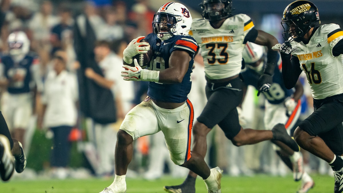 Auburn vs Southern Miss 9-12-26 - 2nd Half-43