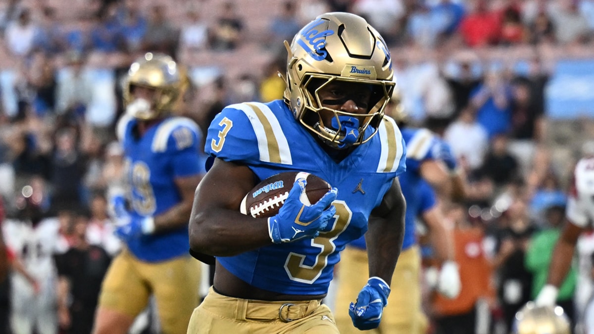 NCAA Football: San Diego State at UCLA