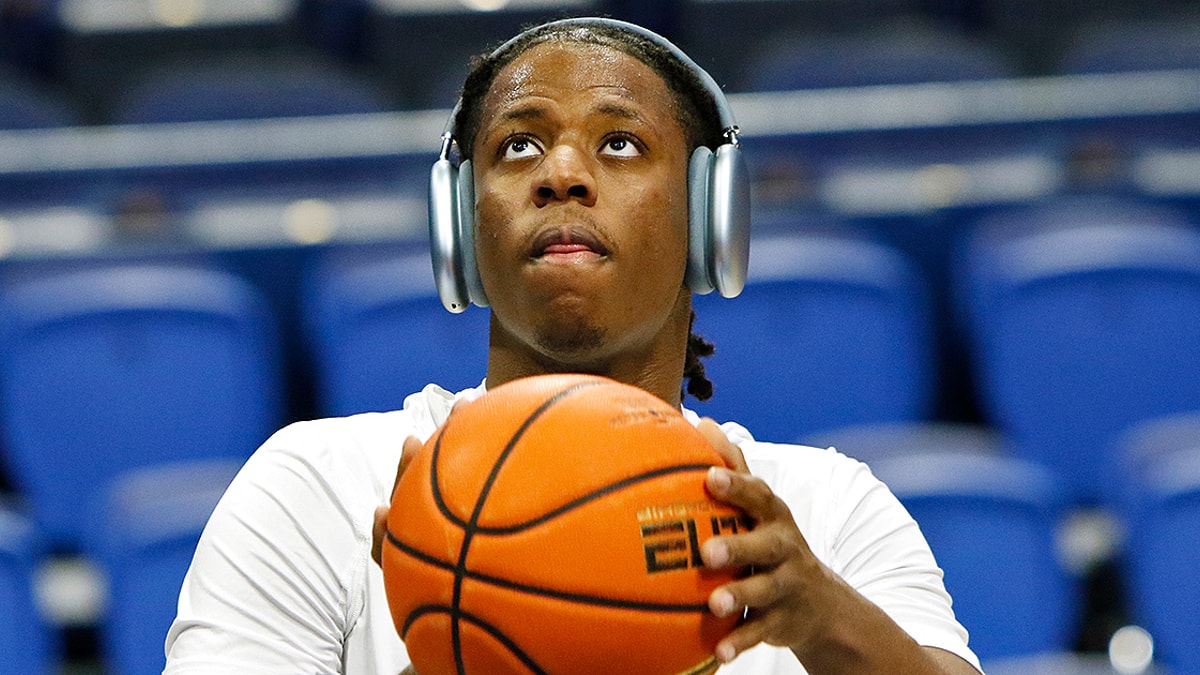 1 - Kentucky headphones mcbride2_C6A0366