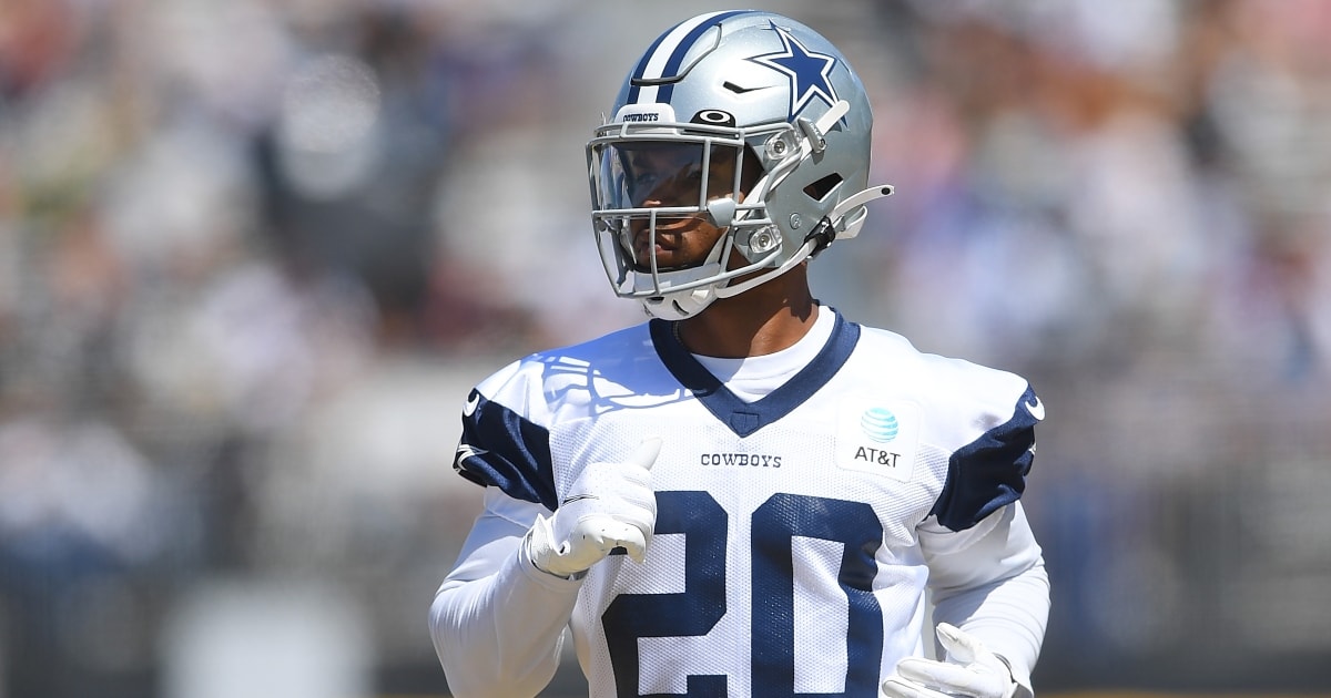 Jerry Jones again compares RBs Ezekiel Elliott, Tony Pollard