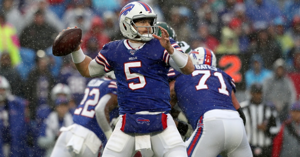 Buffalo Bills place former Trojan Matt Barkley on injured reserve