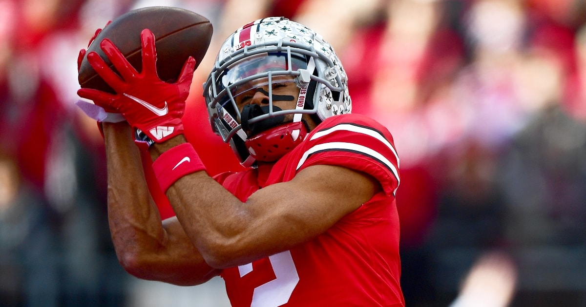 Chris Olave has insane, one-hand catch on Monday Night Football