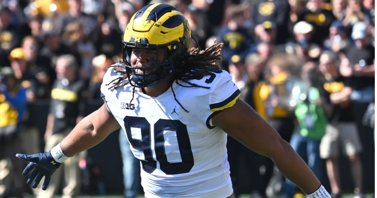 Michigan end Mike Morris