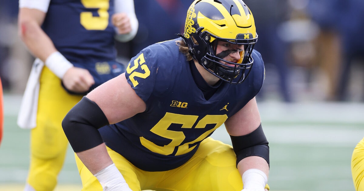 COLLEGE FOOTBALL NOV 19 Illinois at Michigan