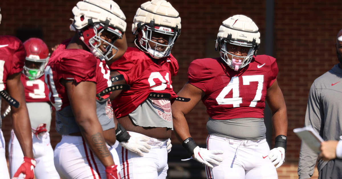 look-alabama-football-takes-the-field-for-fifth-practice-of-spring-james-smith