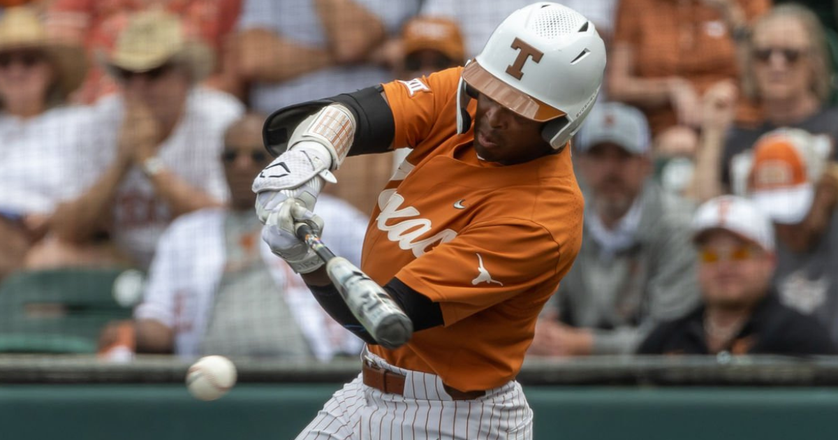 Texas Baseball on X: Head on a swivel 😏 @dylancamp25