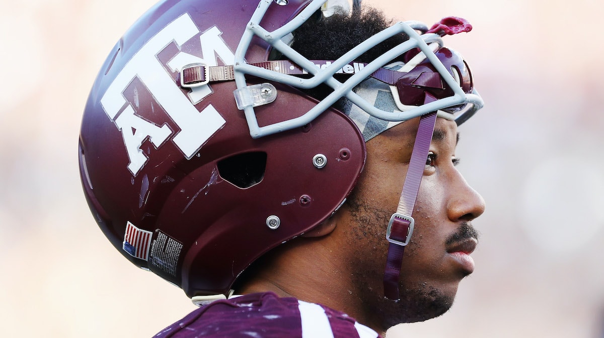 Watch Myles Garrett arrive for the Bengals game as Vecna from