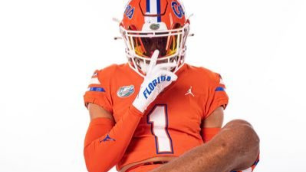 Florida football recruiting: Four-star 2024 WR Izaiah Williams commits to  Gators