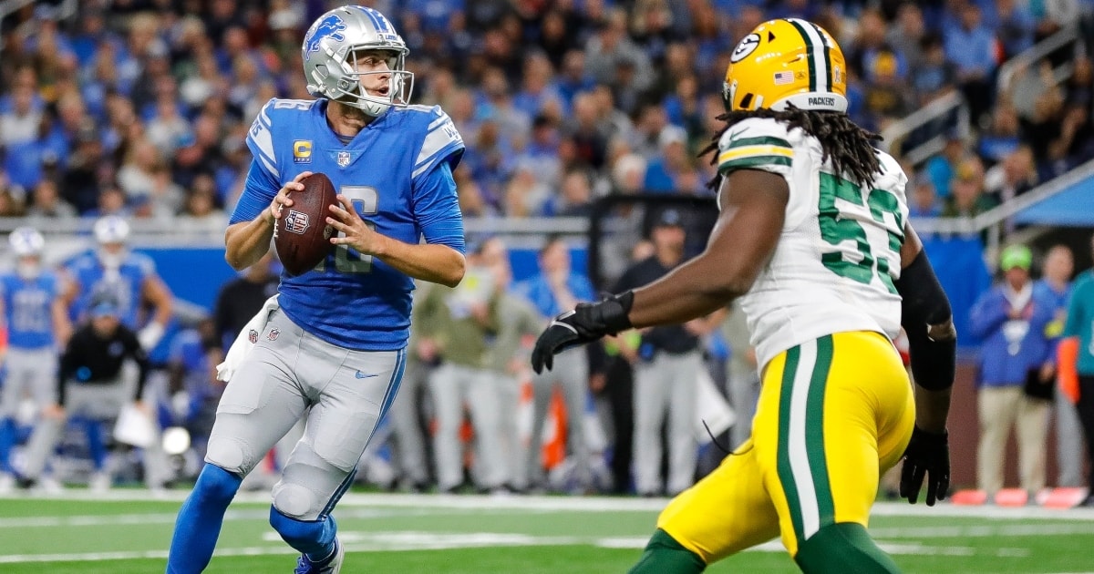 packers-get-away-with-big-play-to-end-3rd-quarter-vs-lions-with-no-time-left-on-clock