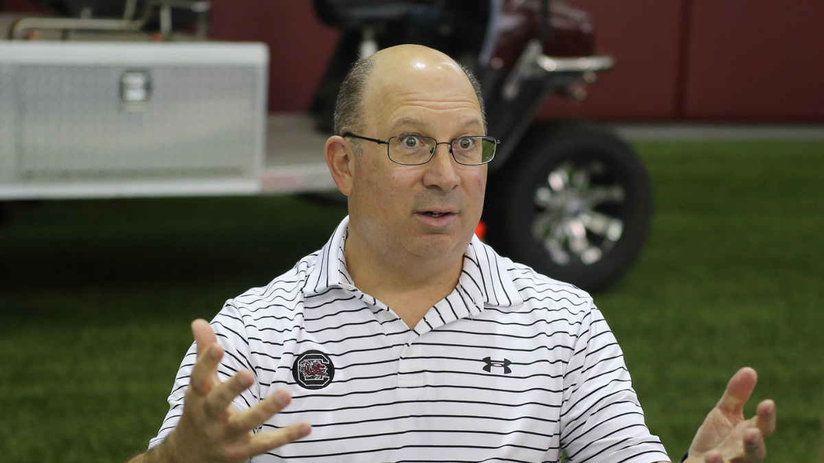 gamecocks-pete-lembo-explains-how-he-handles-injuries-with-coaching-special-teams