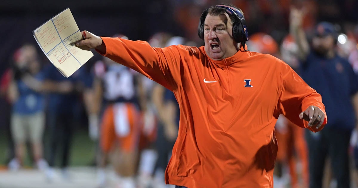 NCAA Football: Toledo at Illinois