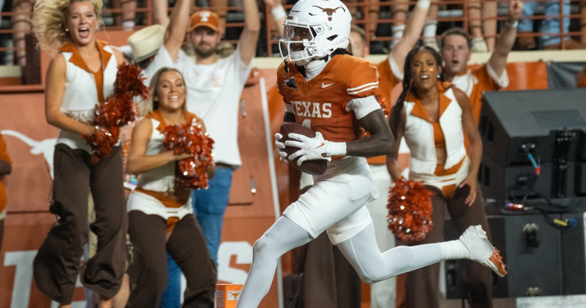 what-no-4-texas-players-said-after-defeating-wyoming-in-austin-31-10