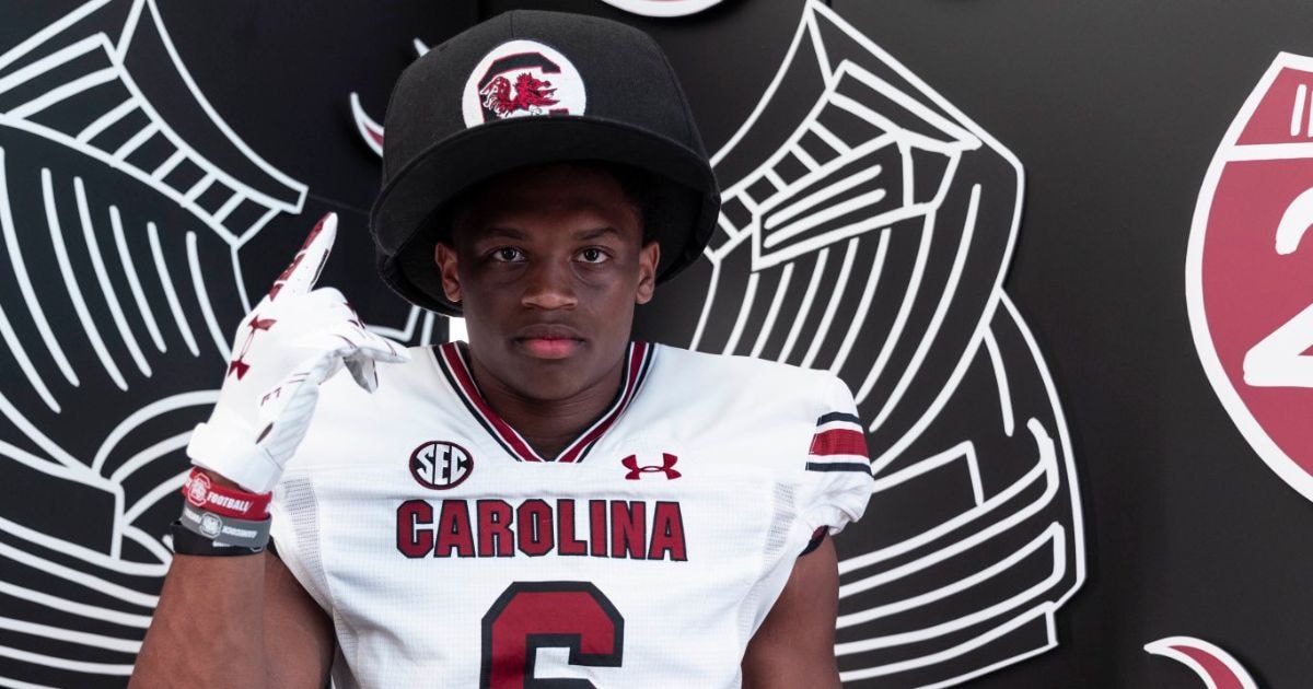 SAXX Underwear signs NIL deal with South Carolina football team - On3