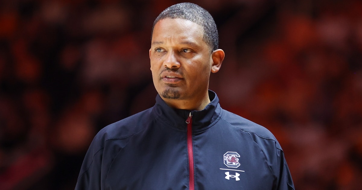 south-carolina-head-coach-lamont-paris-thanks-media-picking-gamecocks-last-discredits-preseason-rankings