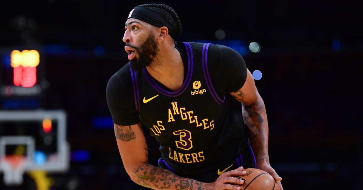 bbnba-anthony-davis-propels-lakers-group-play-sweep
