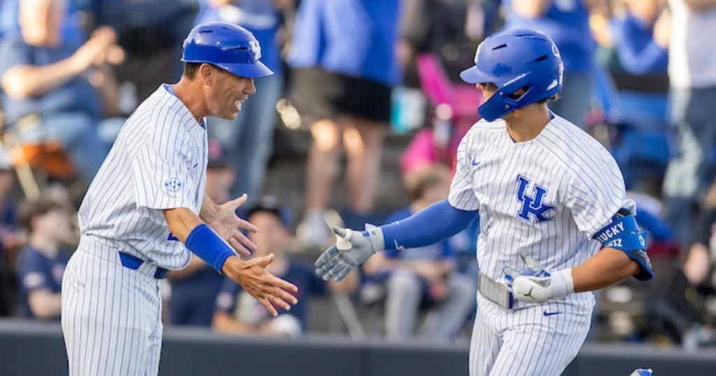 Balanced lineup allows Kentucky to secure opening weekend sweep