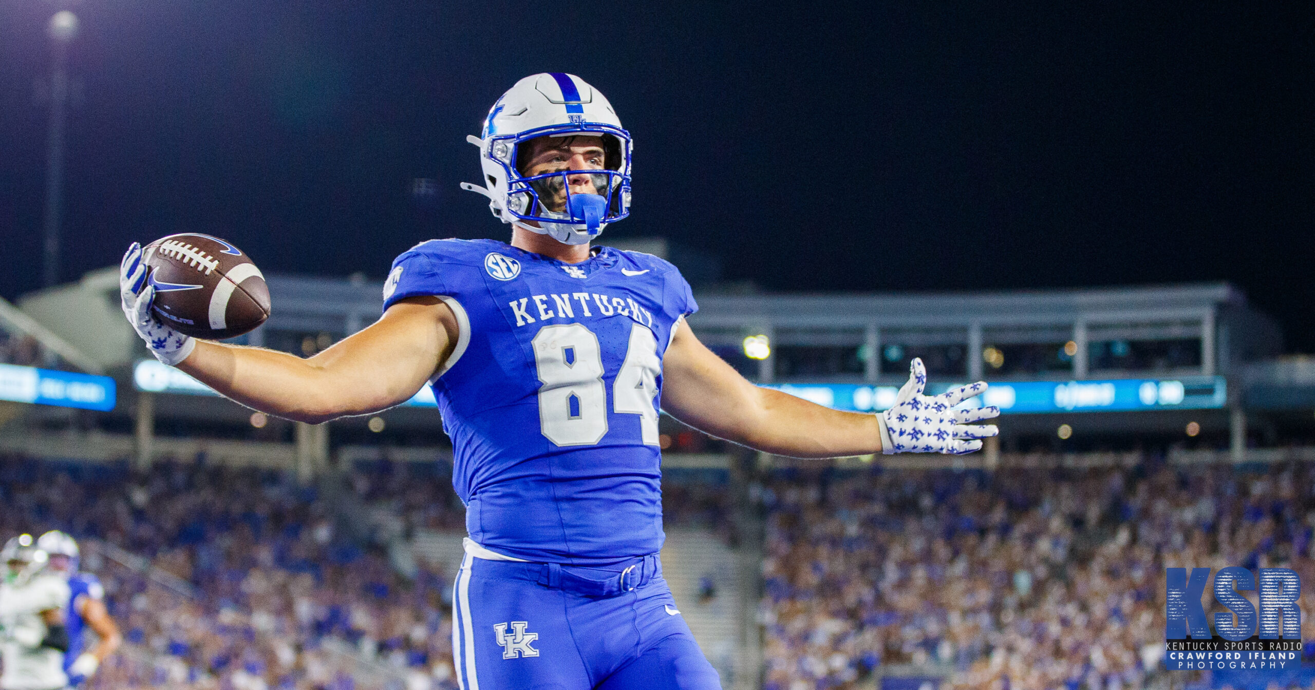 Kentucky tight end Josh Kattus celebrates a touchdown vs. Eastern Michigan at Kroger Field on Saturday, September 13, 2025 in Lexington, Kentucky. Photo by Crawford Ifland, Kentucky Sports Radio.