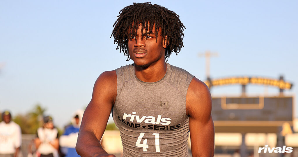 Quarterback DJ Hunter Decommits from Kentucky