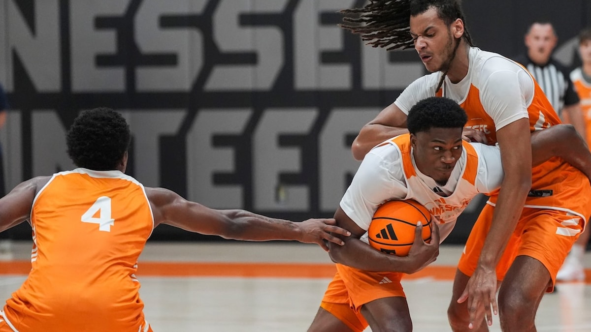 Notes and takeaways from Tennessee basketball's first official preseason practice