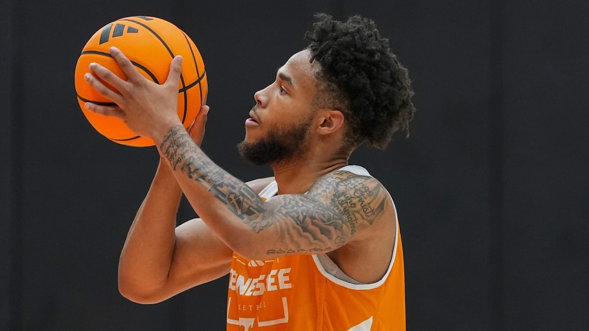 Troy Henderson is back for Tennessee basketball but battling new shoulder injury