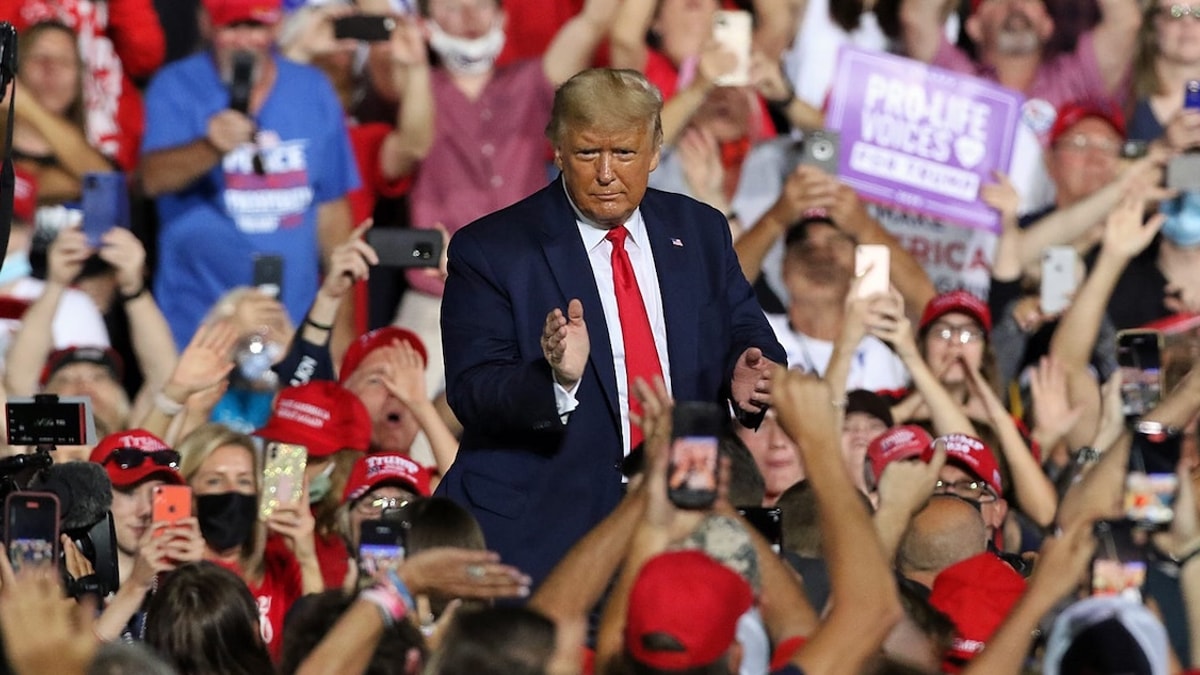 President Donald Trump expected to attend Tennessee vs Texas game