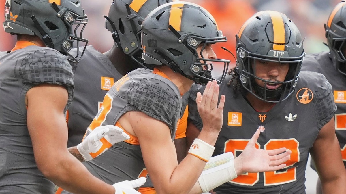 How it happened: No. 17 Tennessee makes QB changes, runs past Auburn 24-14