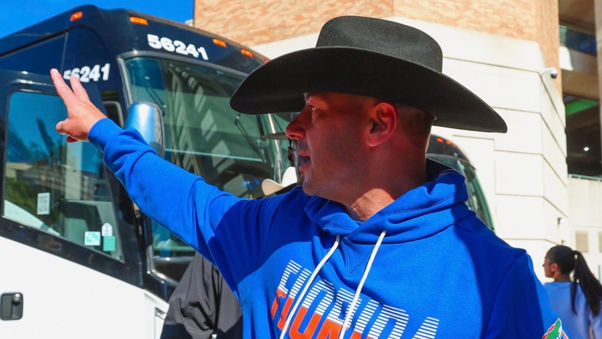 Gators ‘suck less’ and show fight in their comeback win at Texas