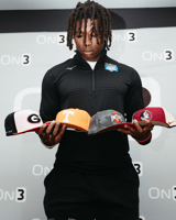 Edwin Spillman hats IG look down.png