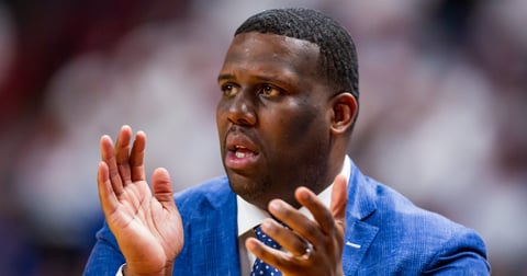 Report: Southern Illinois hires former Texas, Kansas assistant Jerrance Howard as a coach